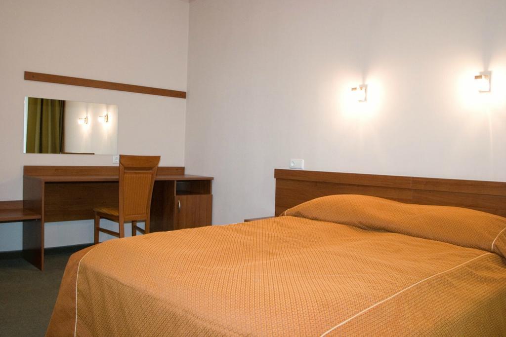 Hotel Zuvedra Palanga Habitación foto