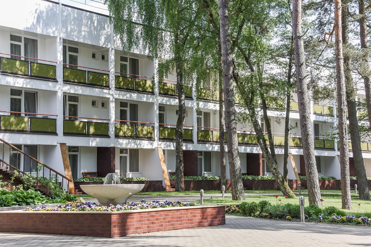 Hotel Zuvedra Palanga Exterior foto