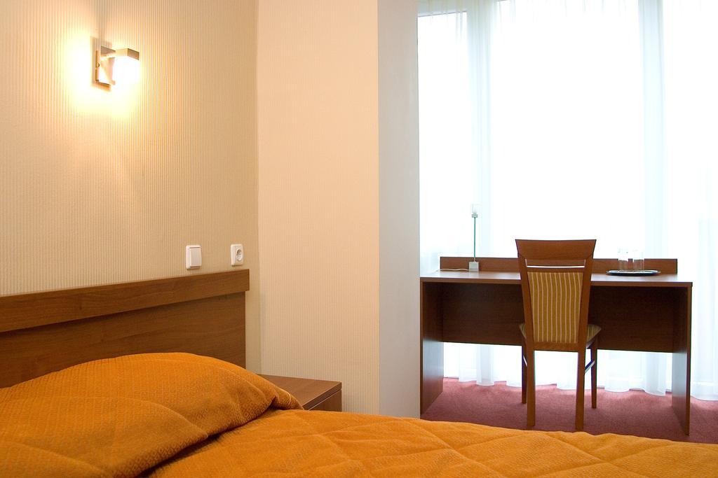 Hotel Zuvedra Palanga Habitación foto